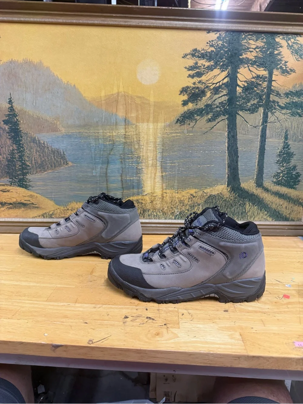 Dunham cloud 7 Gray and Black Men's Waterproof Hiking Boots, size 9